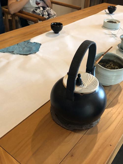 上水茶艺师的课程干货多多,五大类茶叶按个研究,从茶叶外在形态年份